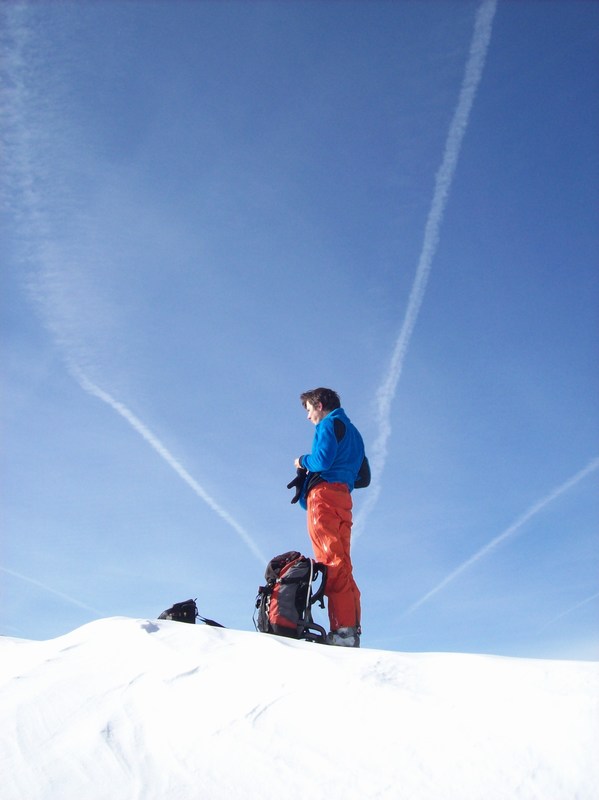 #3 JB, au point coté 2824 m : suivez la flèche! JB, au point coté 2824 m : suivez la flèche!