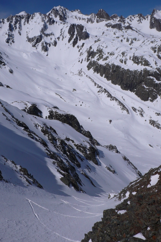 #6 couloir04 : un dernier coup d couloir04 : un dernier coup d'oeil avant la descente
