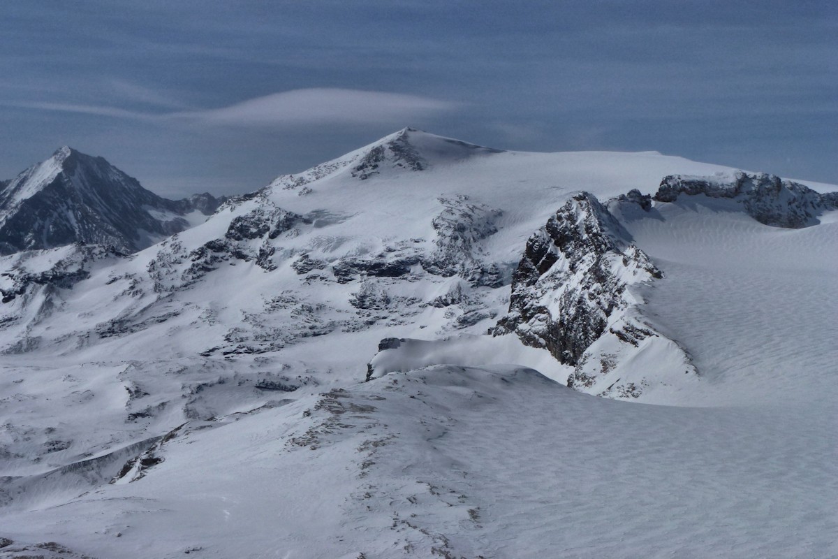 #9 Parrachée, Chasseforêt : Et une vue partielle de la calotte glaciaire. Parrachée, Chasseforêt : Et une vue partielle de la calotte glaciaire.