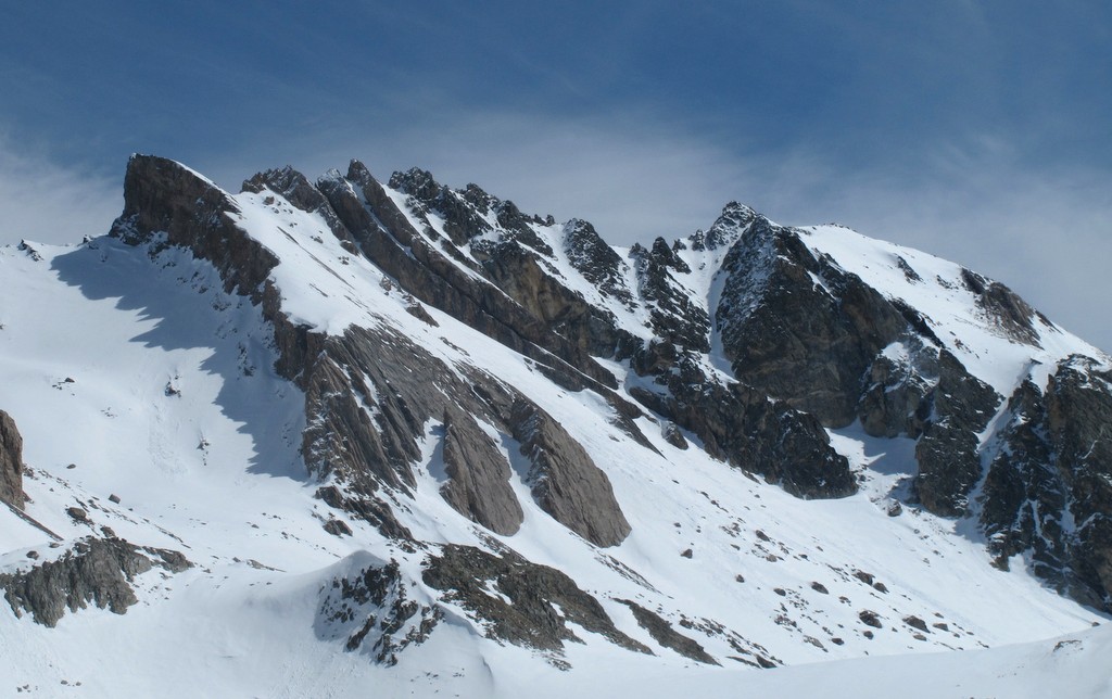 Les 3 sommets du jour : De gauche à droite, Dent Sud de Maniglia, Pointe du Fond du Roure et Mont de Maniglia