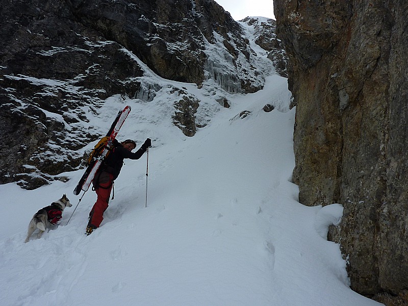 #5 Pointe des Cerces : Le verrou rocheux: Niouk a ouvert la voie, ça passera en ski à la descente Pointe des Cerces : Le verrou rocheux: Niouk a ouvert la voie, ça passera en ski à la descente