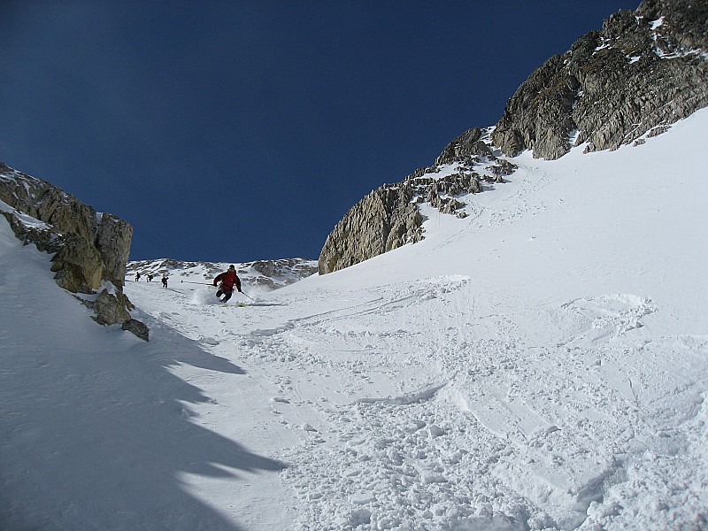#7 Couloir des modannais : Encore vierge de traces au moment de notre passage ... très bonne neige ! Couloir des modannais : Encore vierge de traces au moment de notre passage ... très bonne neige !