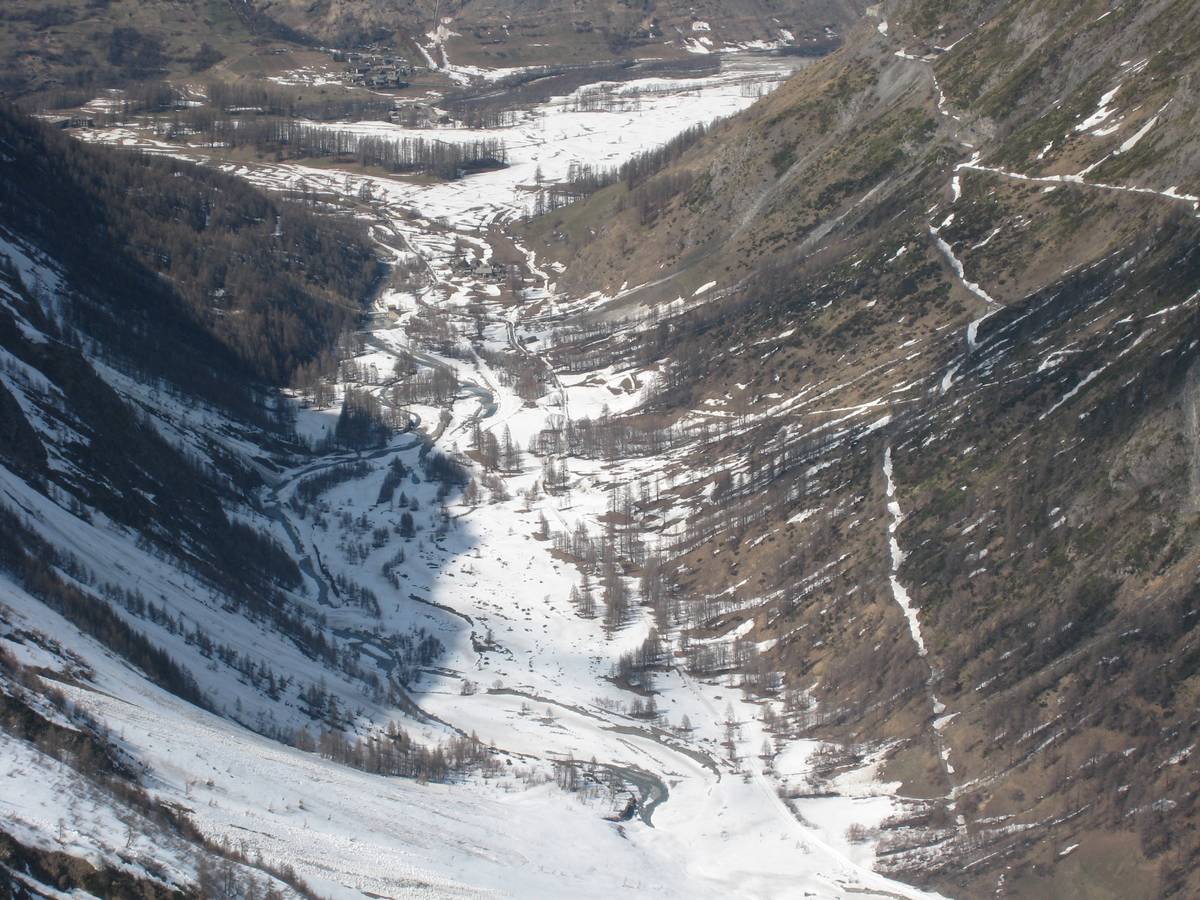#6 Vallée d Vallée d'Averole : y a encore de la route pour descendre...