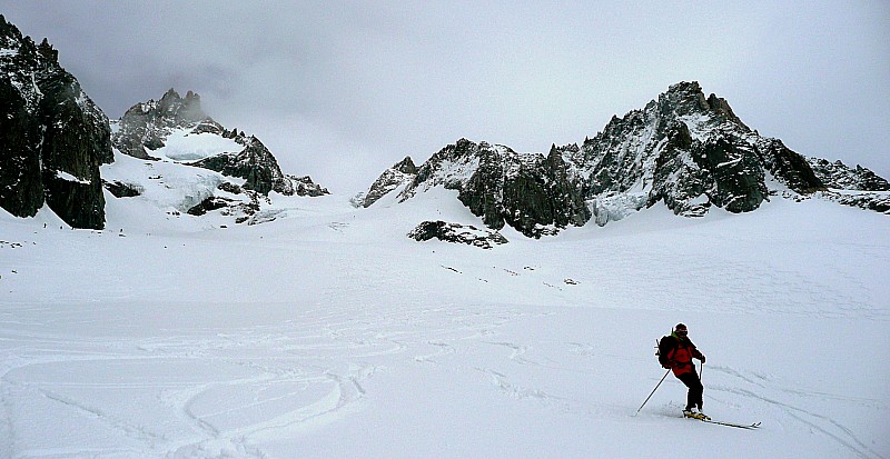 #20 L L'embarras du choix : Le glacier est bien bouché: Didier savoure