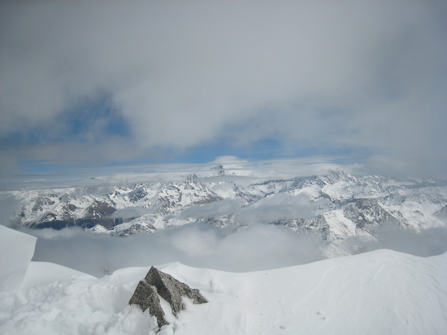 #10 Le sommet : Belle vue sur la Suisse Le sommet : Belle vue sur la Suisse