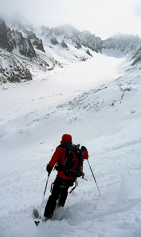 #3 Objectif pile en face : Le col du Tour Noir au fond, en descendant sur le glacier des Rognons Objectif pile en face : Le col du Tour Noir au fond, en descendant sur le glacier des Rognons
