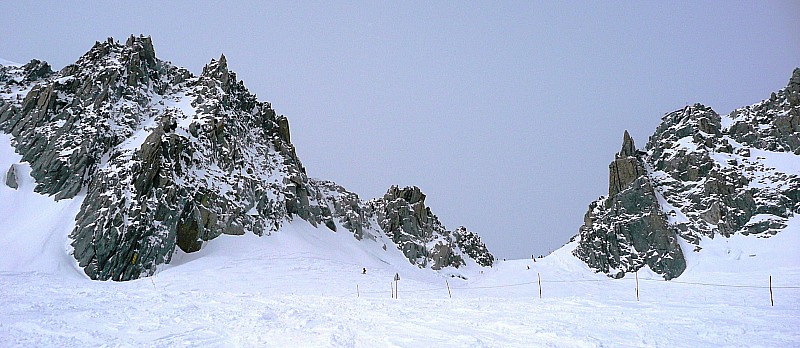 #2 Début de rando atypique ... : On attaque en descente, en quittant le Col des Grands Montets Début de rando atypique ... : On attaque en descente, en quittant le Col des Grands Montets