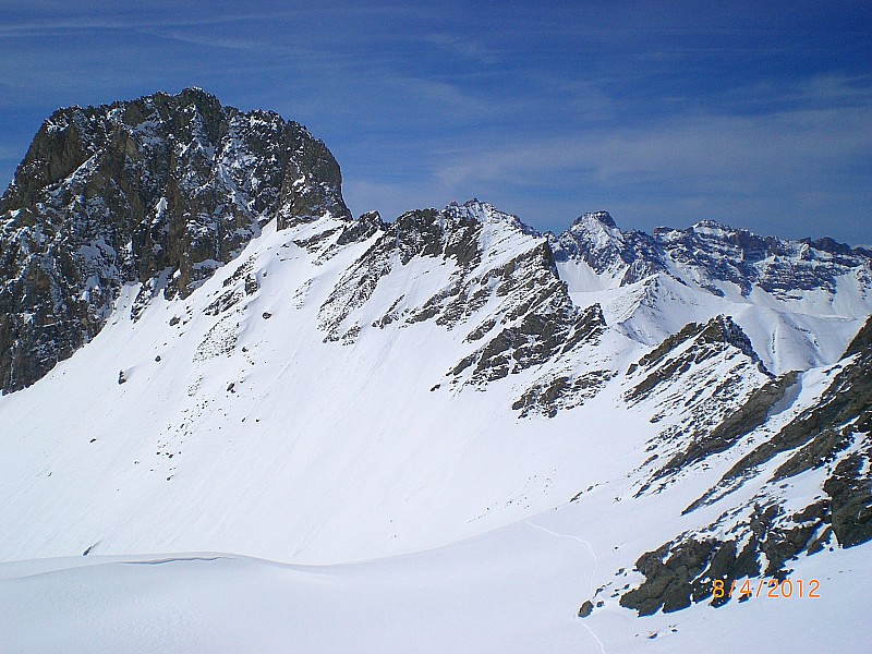 #9 Roche Noire : Le flanc Est du Péouvou et du col des Ugousses Roche Noire : Le flanc Est du Péouvou et du col des Ugousses