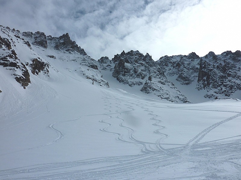 #17 Val d Val d'Arpette : Y en a qui ont bien profité de la poudreuse du matin.