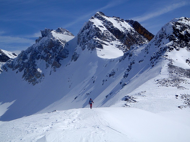#5 Roc de Valmeinier : on découvre une belle vue depuis le col. Roc de Valmeinier : on découvre une belle vue depuis le col.