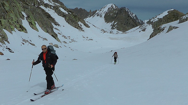 #23 2400m : dans le retro, le colleto Valasco et un des lacs de Fremamorte 2400m : dans le retro, le colleto Valasco et un des lacs de Fremamorte