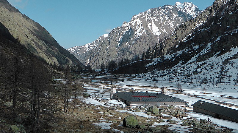 #12 1760m : le site du refuge au Pian Valasco 1760m : le site du refuge au Pian Valasco