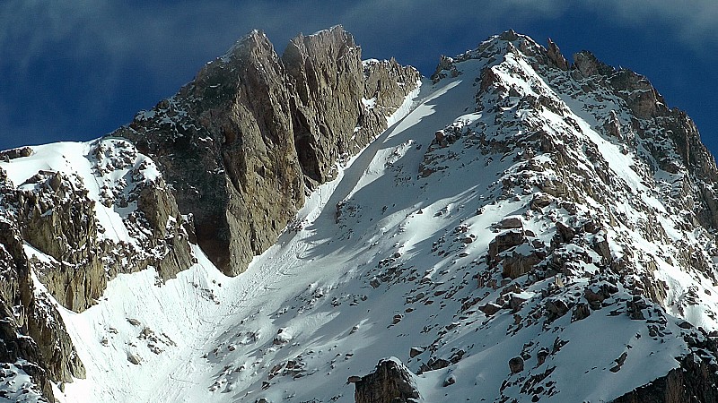 #35 2500m : des traces dans le couloirs ZEN ! 2500m : des traces dans le couloirs ZEN !