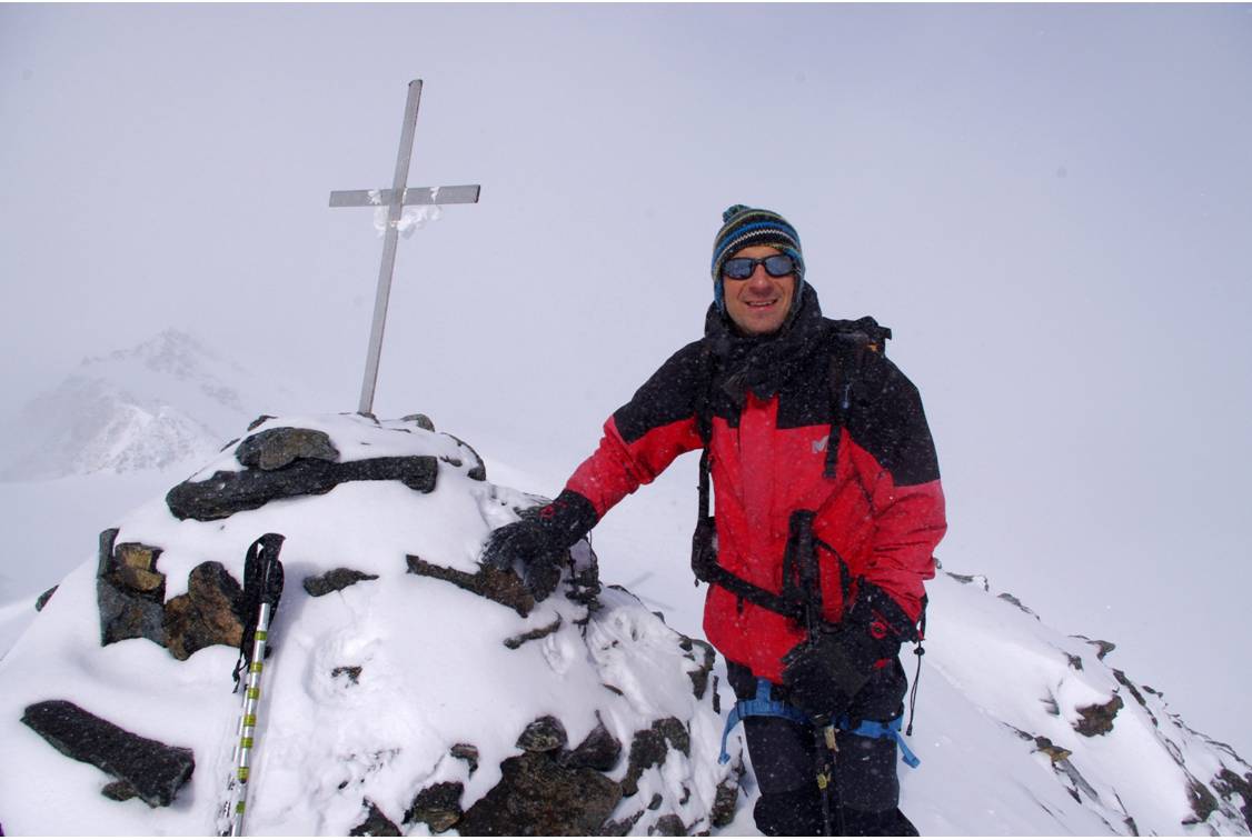 #10 Sommet de la Becca Traversière : Cairn sommital au point de jonction Tignes / Valgrisenche / Rhèmes... çà caille! Sommet de la Becca Traversière : Cairn sommital au point de jonction Tignes / Valgrisenche / Rhèmes... çà caille!