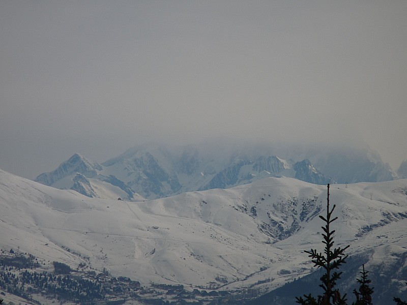 cime du Sambuis : Qui fait le Mont Blanc aujourd'hui, au dessus des stratus ?