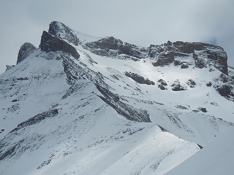 #4 Col de Martignare 2763 m : La ligne de crête se poursuit jusqu Col de Martignare 2763 m : La ligne de crête se poursuit jusqu'à l'Aiguille occidentale de la Saussaz. On y posera nos spatules dans 48h00.