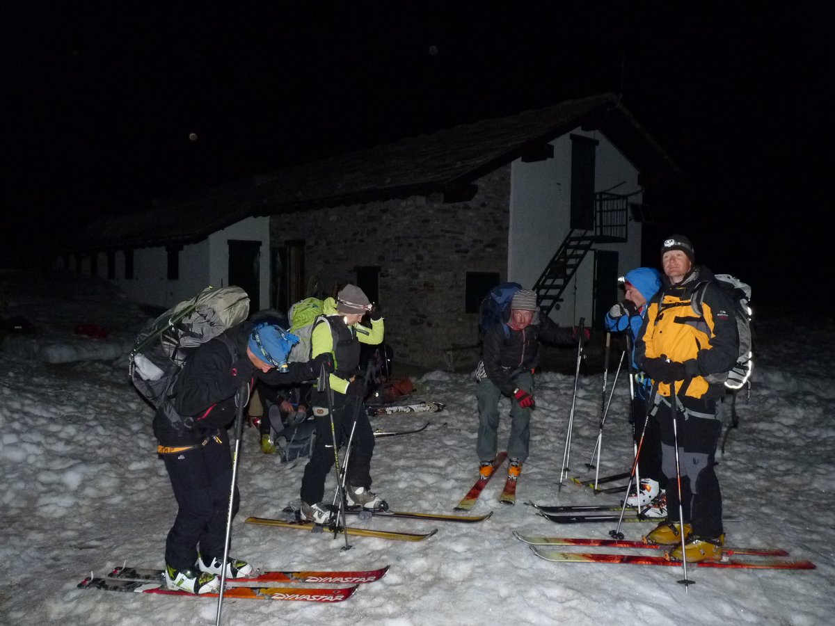 #3 Départ du refuge V Sella : A la frontale Départ du refuge V Sella : A la frontale