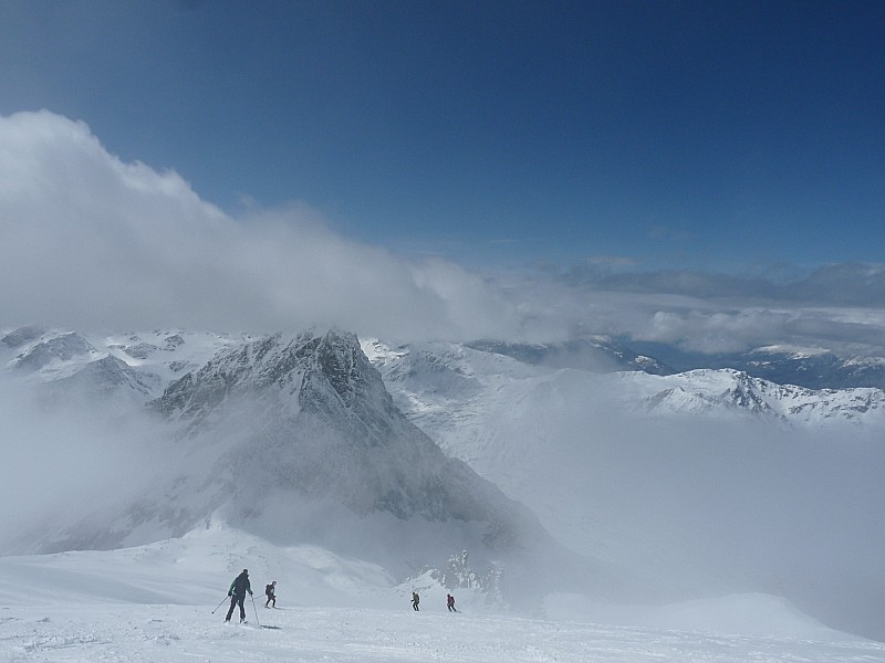 #3 Descente au milieu des nuages Descente au milieu des nuages