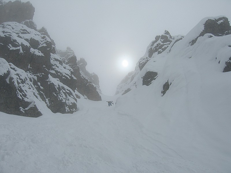 #3 montée couloir : Rémy qui fait le trace dans le couloir montée couloir : Rémy qui fait le trace dans le couloir