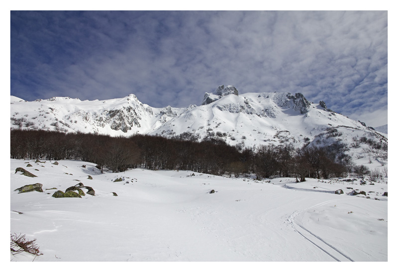 #4 Versants Sud du Sancy : Couloir Tranquille et S bien chargés Versants Sud du Sancy : Couloir Tranquille et S bien chargés