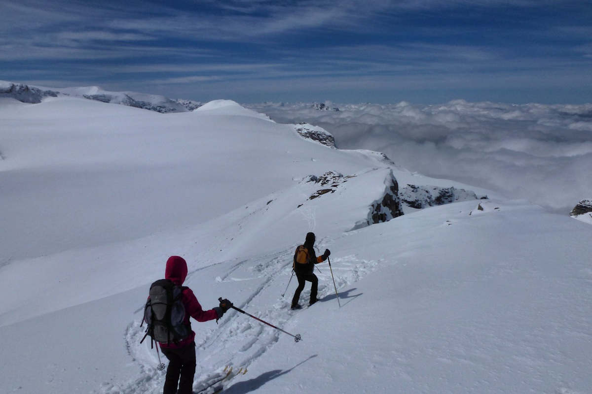 #13 Alors que le brouillard monte : Nous attaquons la descente. Alors que le brouillard monte : Nous attaquons la descente.