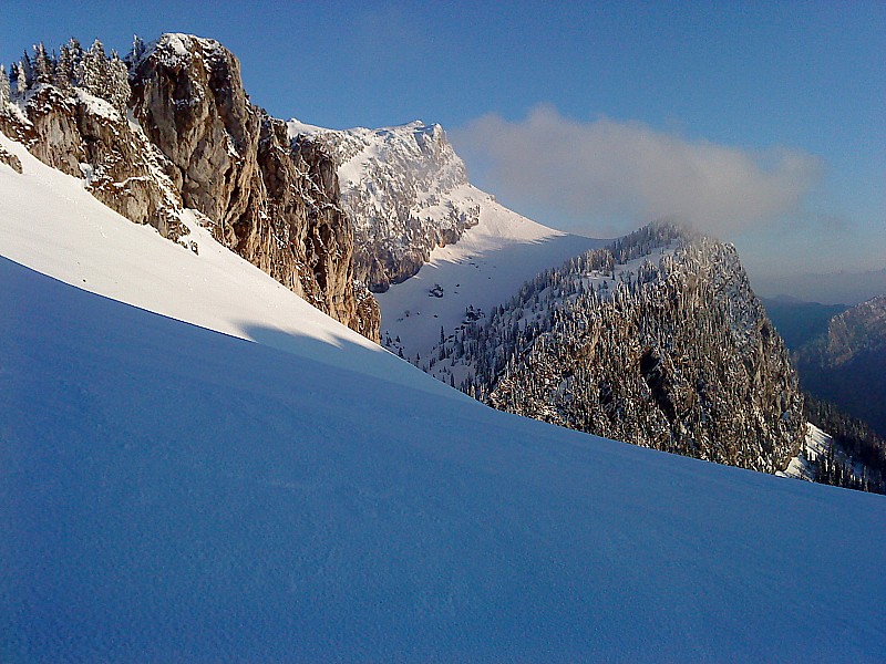 #1 Grand Som et col de Montvernay : le col de Montvernay depuis le pas de la Rousse Grand Som et col de Montvernay : le col de Montvernay depuis le pas de la Rousse