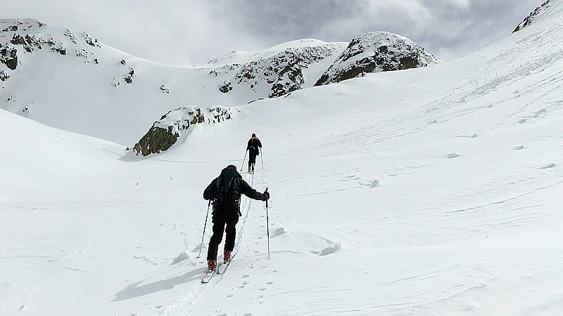#18 2300m : maintenant il faut remonter 900m plus haut jusqu 2300m : maintenant il faut remonter 900m plus haut jusqu'à la Cime Vermeil par le vallon d'Orgials
