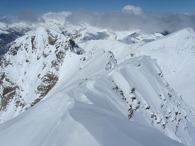 #7 MT Pelat : De bonne épaisseur de neige au sommet du Pelat MT Pelat : De bonne épaisseur de neige au sommet du Pelat