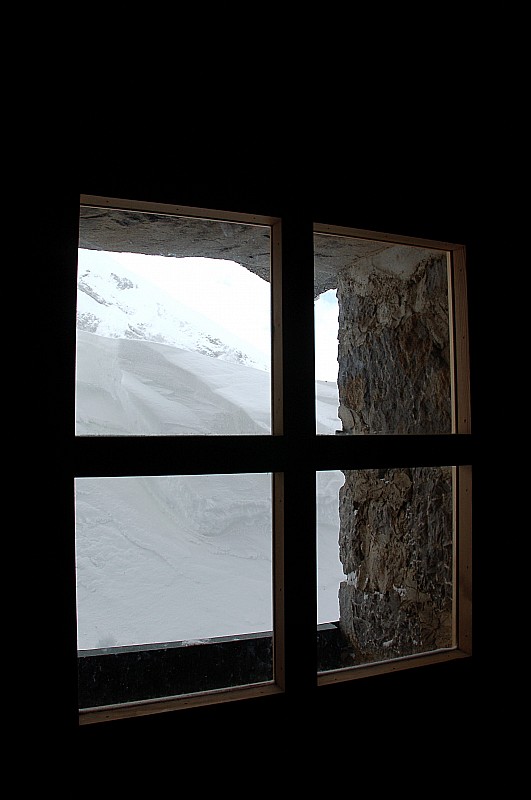 #7 Gramusset : Beau stock de neige devant le refuge Gramusset : Beau stock de neige devant le refuge
