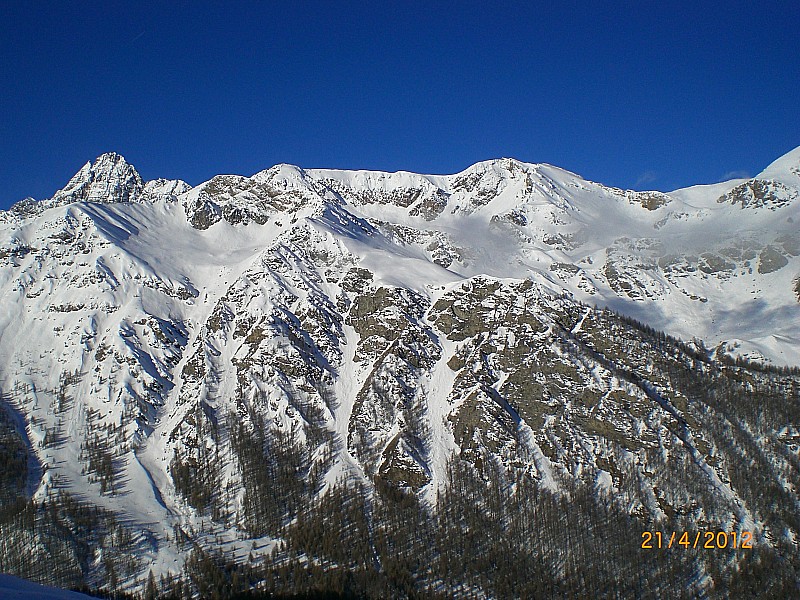 #1 Cime de Clausis : Beau temps sur la vallée des Fonts.
Du Grand Rochebrune au col de Chaudemaison. Cime de Clausis : Beau temps sur la vallée des Fonts.
Du Grand Rochebrune au col de Chaudemaison.
