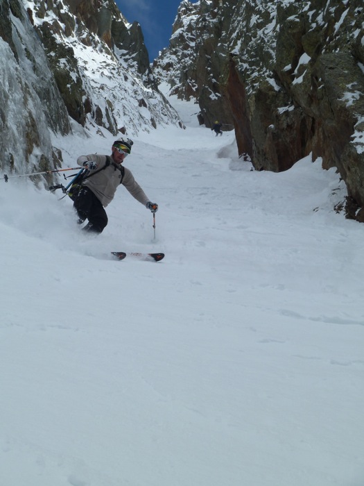 #8 Ju lâche les courbes : pour son premier couloir à skis Ju lâche les courbes : pour son premier couloir à skis