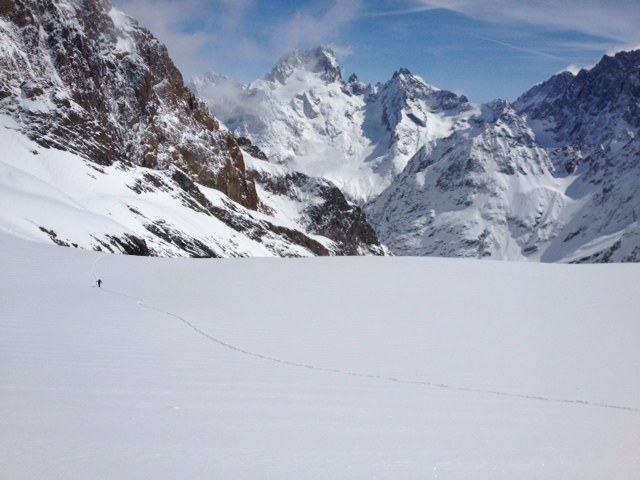 #6 Plateau sommital : Pas une trace, seuls au monde, mais un froid bien bien piquant Plateau sommital : Pas une trace, seuls au monde, mais un froid bien bien piquant
