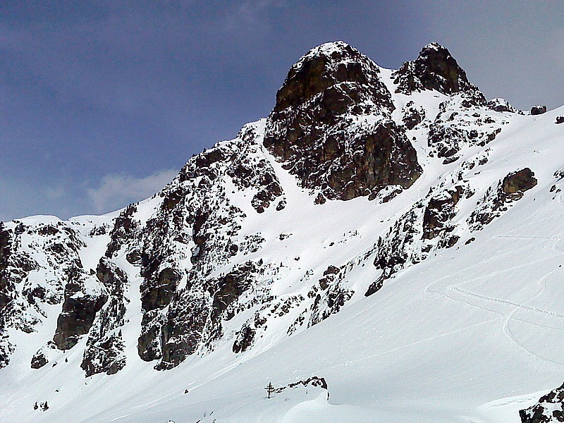 #16 Tour de Chamrousse : le couloir W du Sorbier Tour de Chamrousse : le couloir W du Sorbier