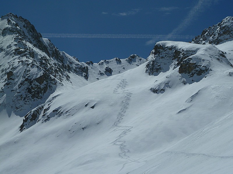 #4 Descente du col des Tablasses : Bonne neige et beau cadre! Descente du col des Tablasses : Bonne neige et beau cadre!