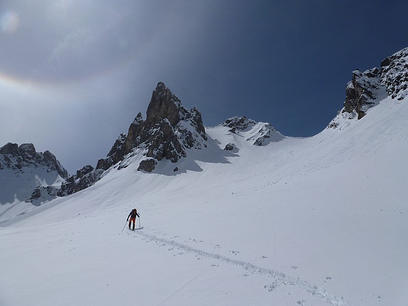 #2 Col de la Cicle : ça trace , il gère le bonhomme en orange là devant Col de la Cicle : ça trace , il gère le bonhomme en orange là devant