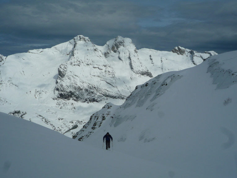 Mt Lachat de Chatillon : Christophe sur fond de Jallouvre et Pointe Blanche