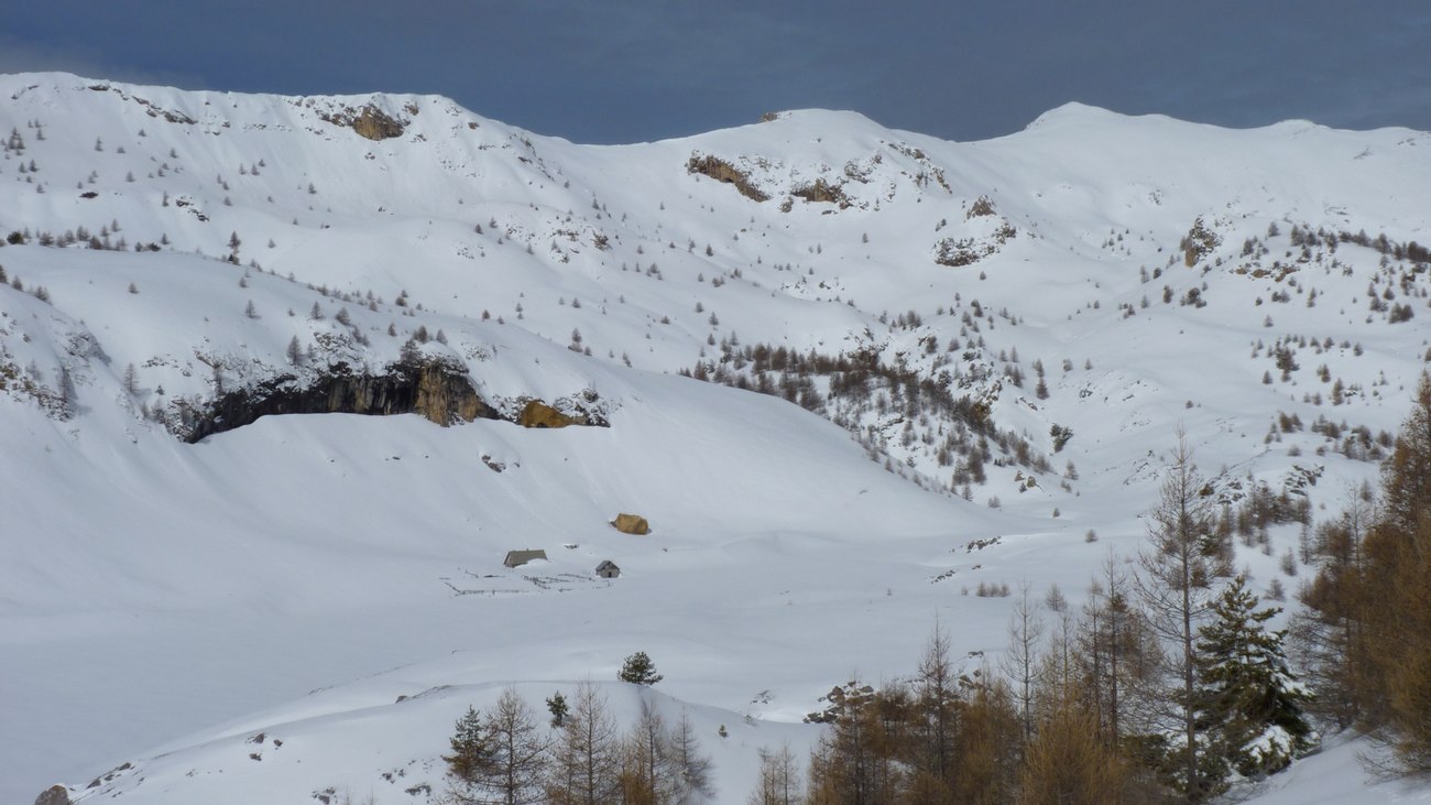 #2 Les cabanes : Et le Grand Mongon sur la droite Les cabanes : Et le Grand Mongon sur la droite