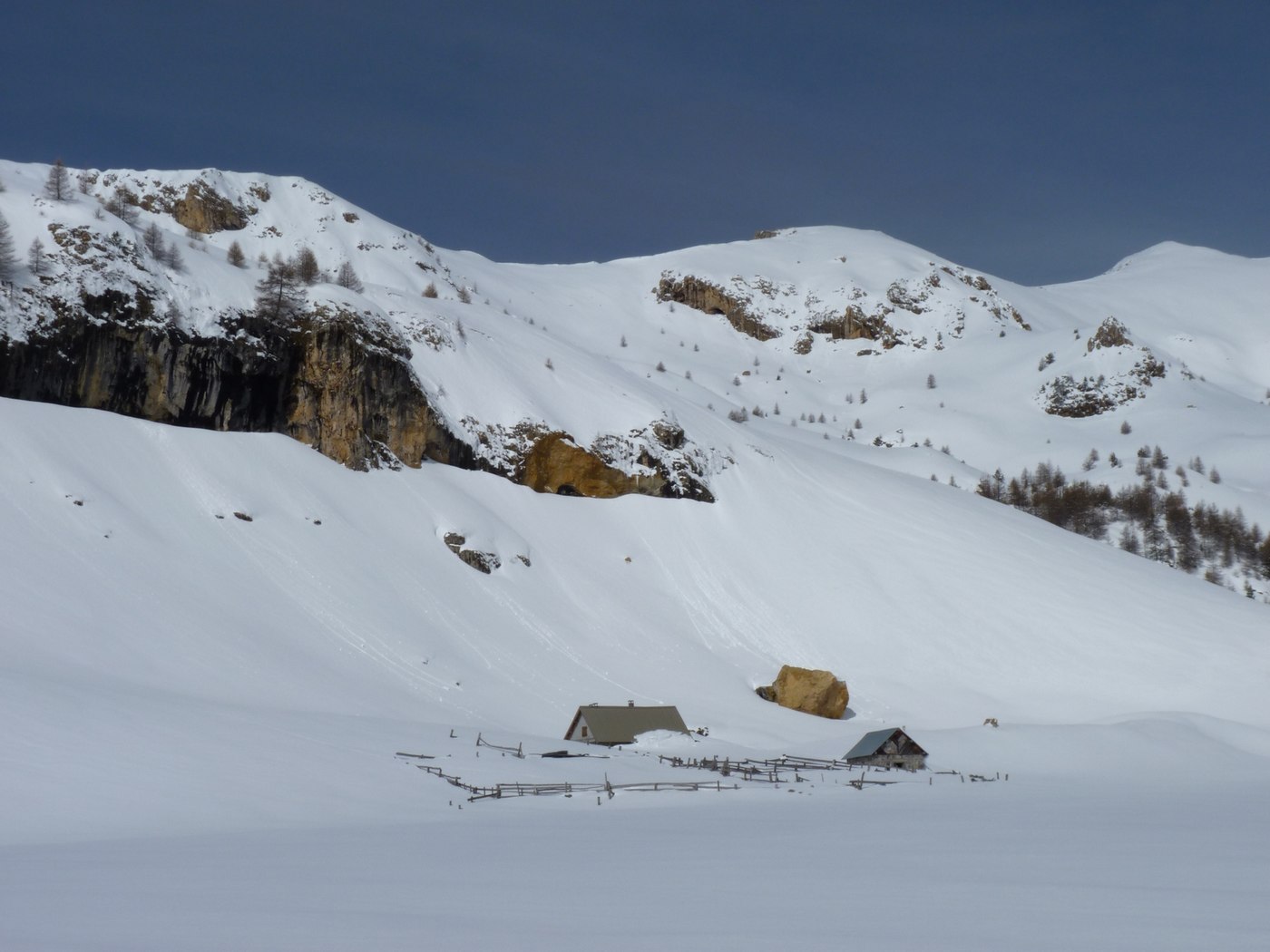 #3 Les cabanes : Bien paisible le coin Les cabanes : Bien paisible le coin