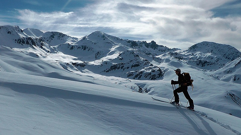 #4 2200m : Vers le Mt Aiga, bien blanc aussi 2200m : Vers le Mt Aiga, bien blanc aussi