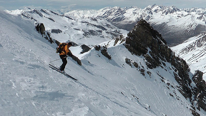 #17 2900m : début de la descente vers le col de Pouriac, poudre tassée 2900m : début de la descente vers le col de Pouriac, poudre tassée