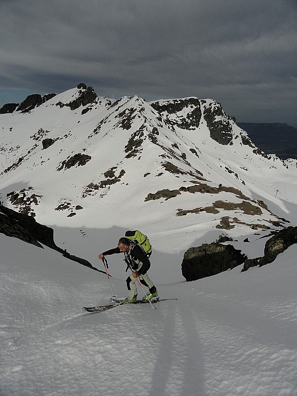 #3 Au dessus du col des Lessines : Mon compagnon du jour Au dessus du col des Lessines : Mon compagnon du jour