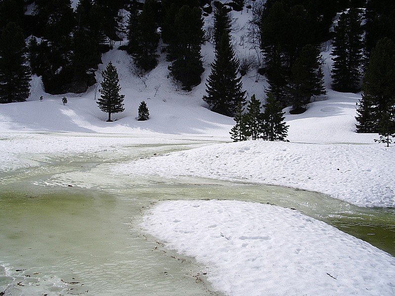 #1 Sous le lac des Pourettes : Ca fond vite ... Sous le lac des Pourettes : Ca fond vite ...