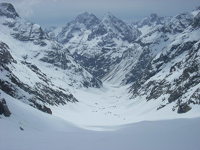 #6 Direction le refuge : dans une bonne neige bien lourde ! Direction le refuge : dans une bonne neige bien lourde !