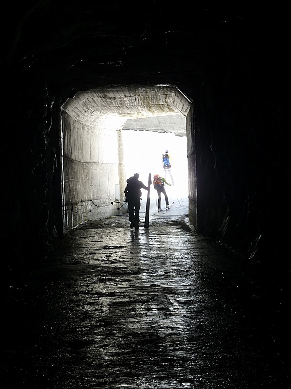 #27 Tunnel du barrage : ça c Tunnel du barrage : ça c'est du ski de rando...