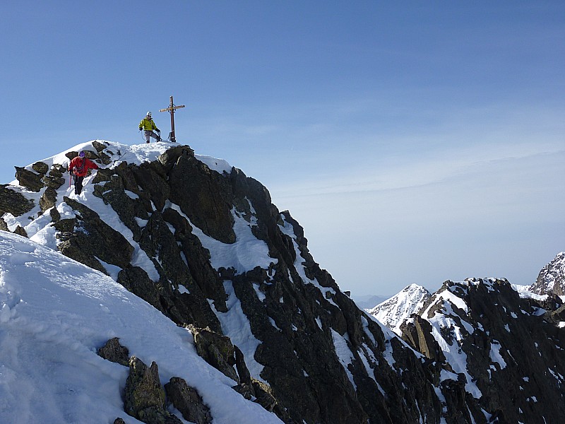 #12 Sommet : Ils entament la descente Sommet : Ils entament la descente