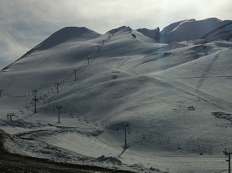 #1 montée depuis de crêt du Loup : neige et presque soleil montée depuis de crêt du Loup : neige et presque soleil