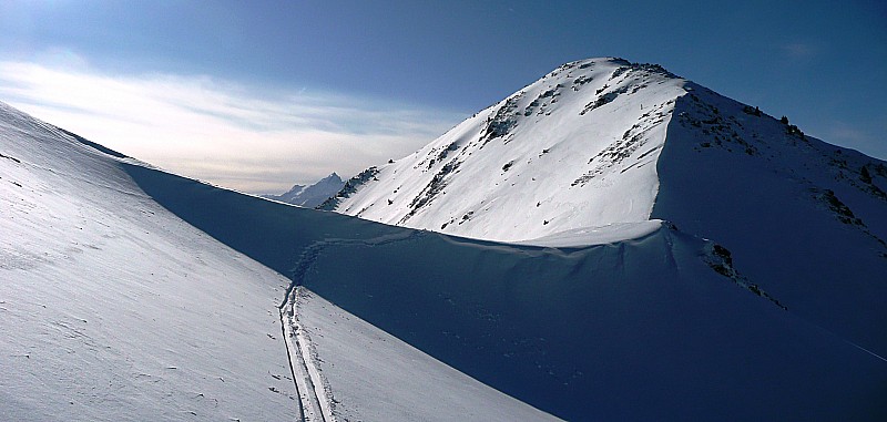 #2 Au col de la Botte : ça a bien soufflé par là, sous le regard de la Meije Au col de la Botte : ça a bien soufflé par là, sous le regard de la Meije