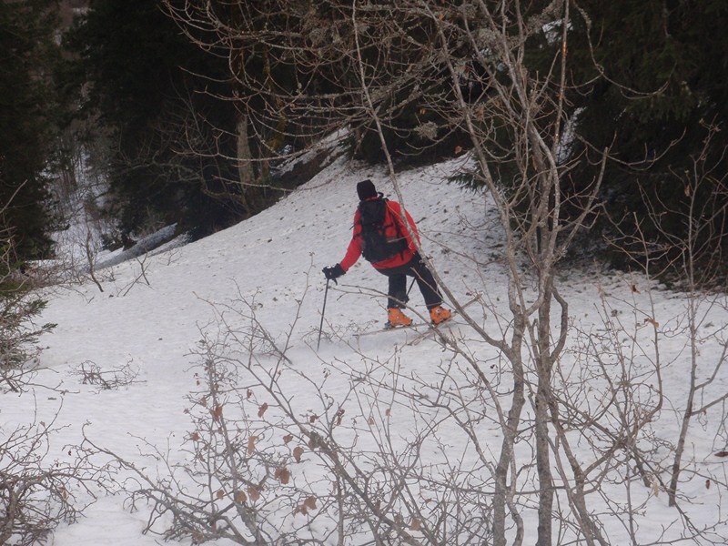 #3 petit couloir : Cela passe bien , avec une qualité de neige surprenante petit couloir : Cela passe bien , avec une qualité de neige surprenante