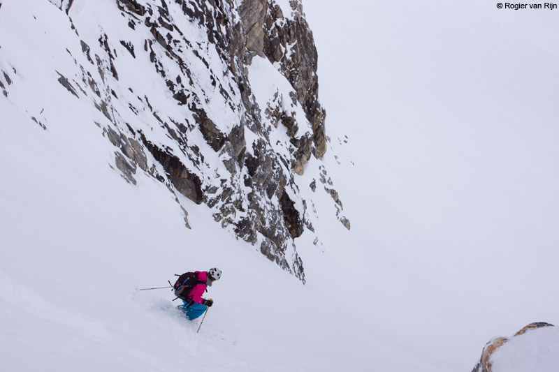 #8 Couloir de la petite part : Sandra dans la pente Couloir de la petite part : Sandra dans la pente