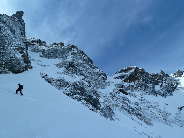 #5 Le bas du couloir : le ciel se voile Le bas du couloir : le ciel se voile